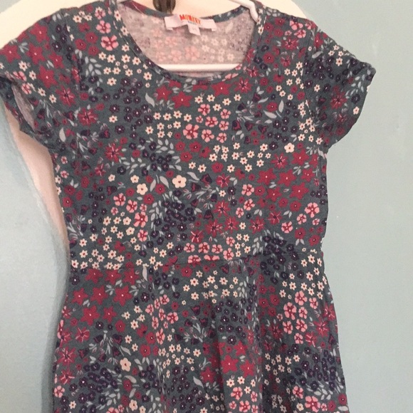 Girls size 5 / 6 floral casual short sleeve dress - Picture 13 of 14